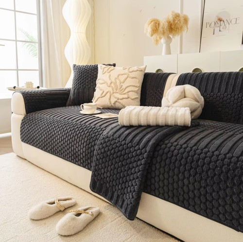 Short plush sofa cover - plush,